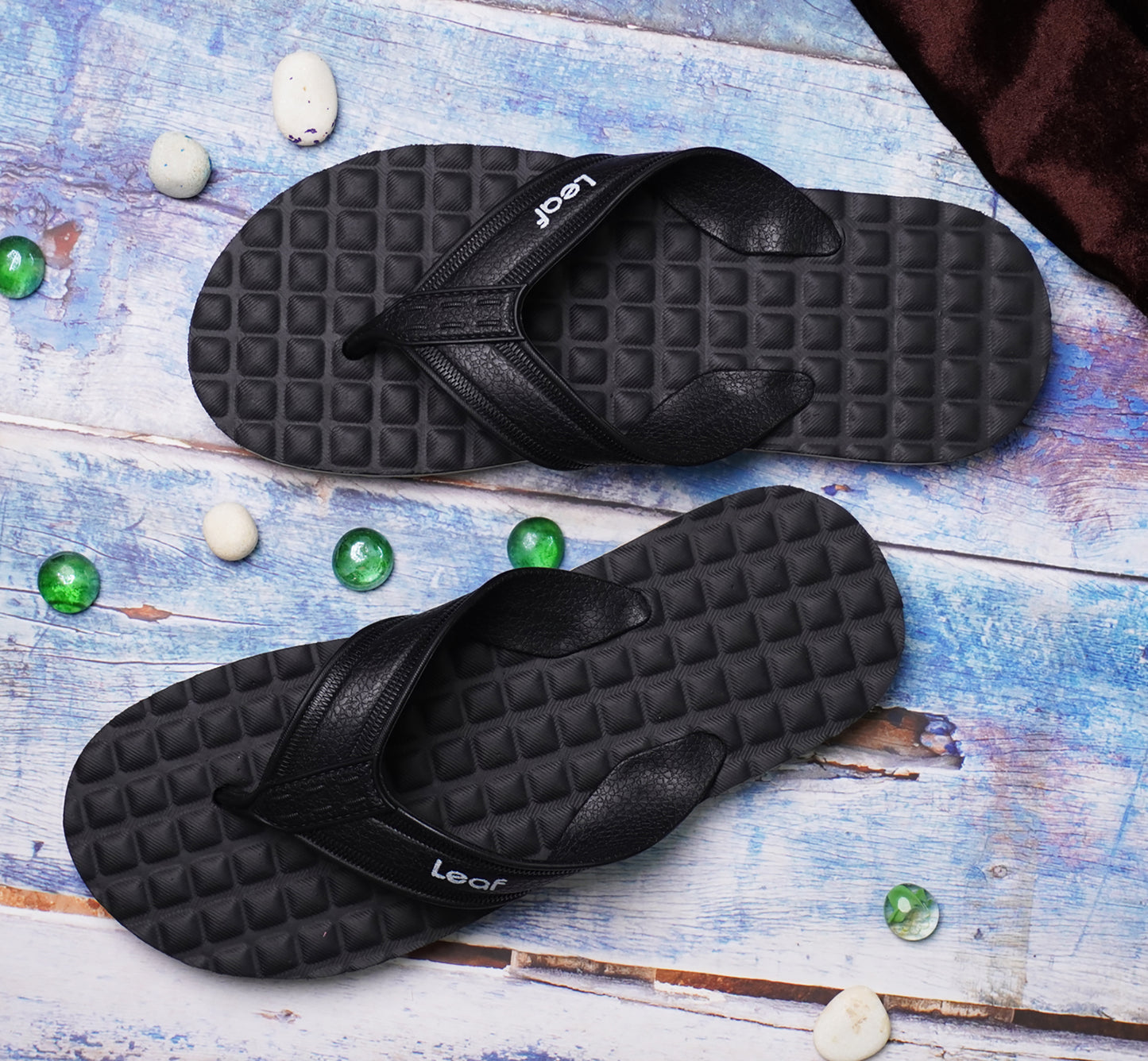 Leaf Orthopaedic slipper Charcoal Black.